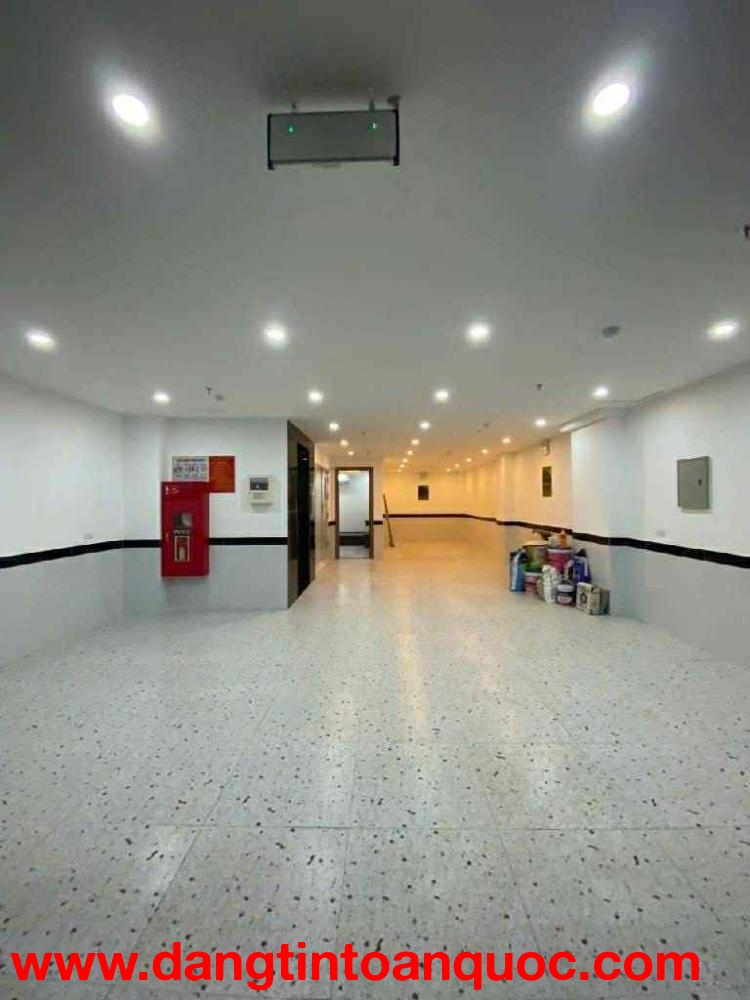 Chung cư mini Cổ Linh, 100m x 8 tầng, 26 phòng cao cấp khép kín, dòng tiền 130tr/tháng