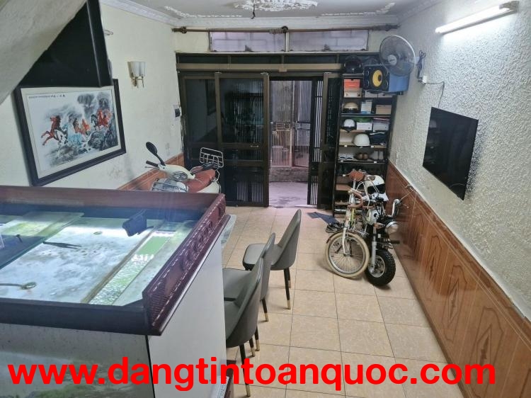 Bán Nhà Thành Công 34m2.  3 tầng. Mặt tiền 3.8m. giá 10.5 Tỷ Đống Đa Hà Nội