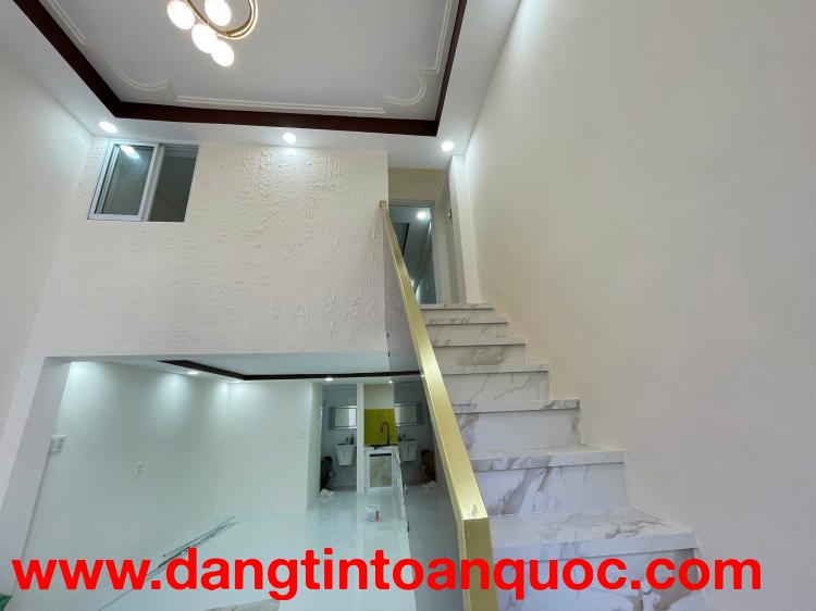 Nhà 2,5 tầng mới đẹp – Hẻm đường Phùng Hưng, Phước Long, Nam Nha Trang