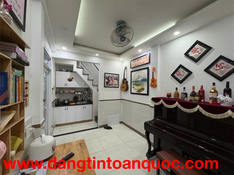 NHÀ ĐẸP – GIÁ TỐT – CHÍNH CHỦ CẦN BÁN NHÀ Tại Phường Võ Thị Sáu, Quận 3, TP.HCM