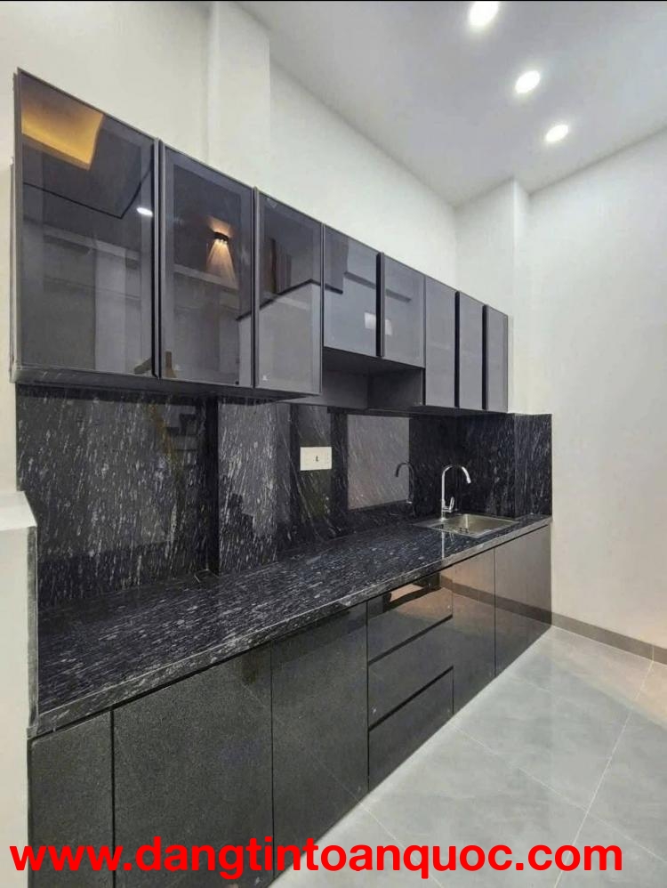 NHÀ HẺM XE TẢI- Chỉ 6 TY 500 TL-Âu Dương Lân P3 Q8