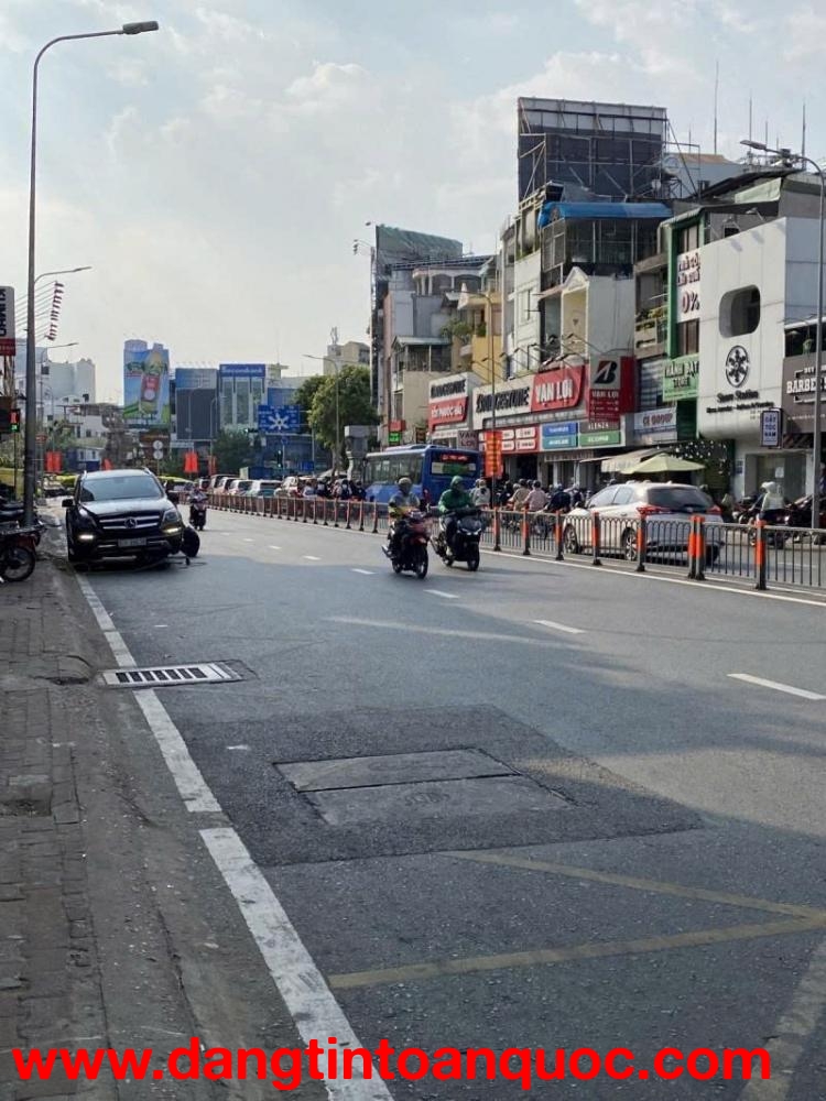 Bán nhà Mặt tiền Lý Thái Tổ - gần Điện Biên Phủ, 4,2x20m, hậu 5m, 4 Tầng , chỉ 26,9 tỷ.