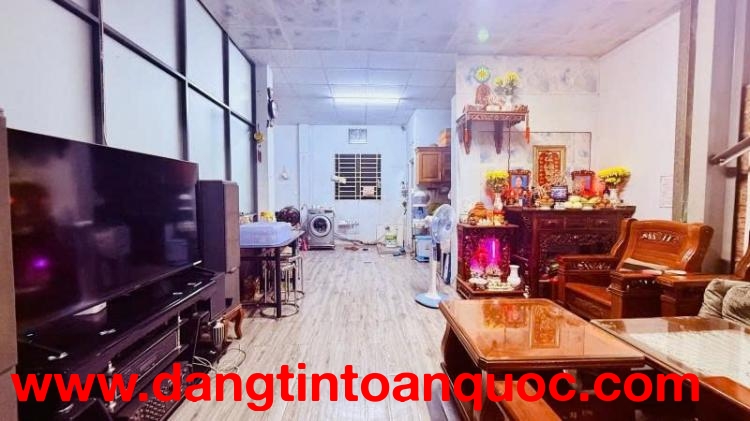 Bán nhà Mặt tiền Tô Ký - gần Chợ Bắp, đoạn đẹp, 8x27m, Cấp 4, HĐT 40 triệu, 16,5 tỷ.