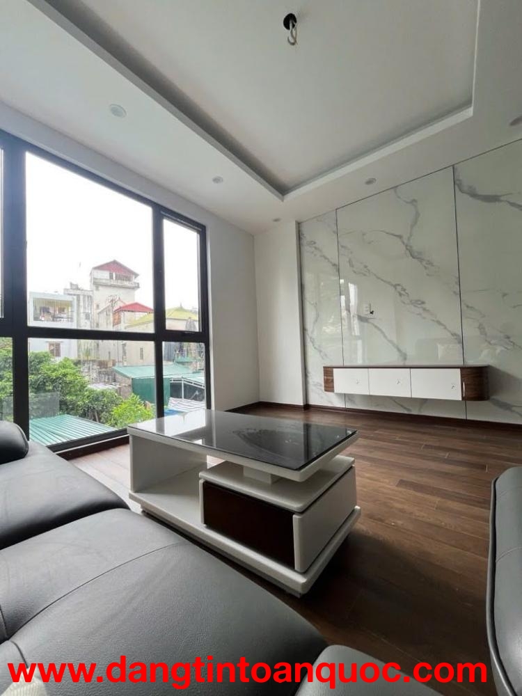 CHỈ 5.68 TỶ CÓ NHÀ LÔ GÓC PHÚC LỢI - 4 TẦNG Ở NGAY - SÁT VÁCH VINHOMES