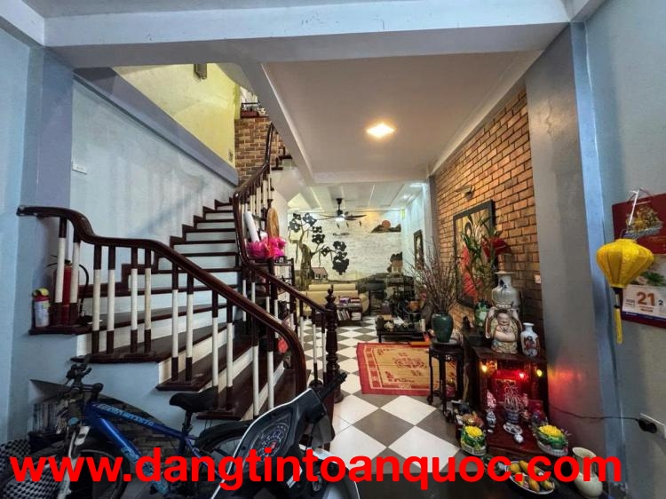 Giảm 200tr! Bán nhà mặt phố Xã Đàn, 60m2, 6 tầng, mặt tiền 4.1m, 39.8 tỷ, kinh doanh đỉnh