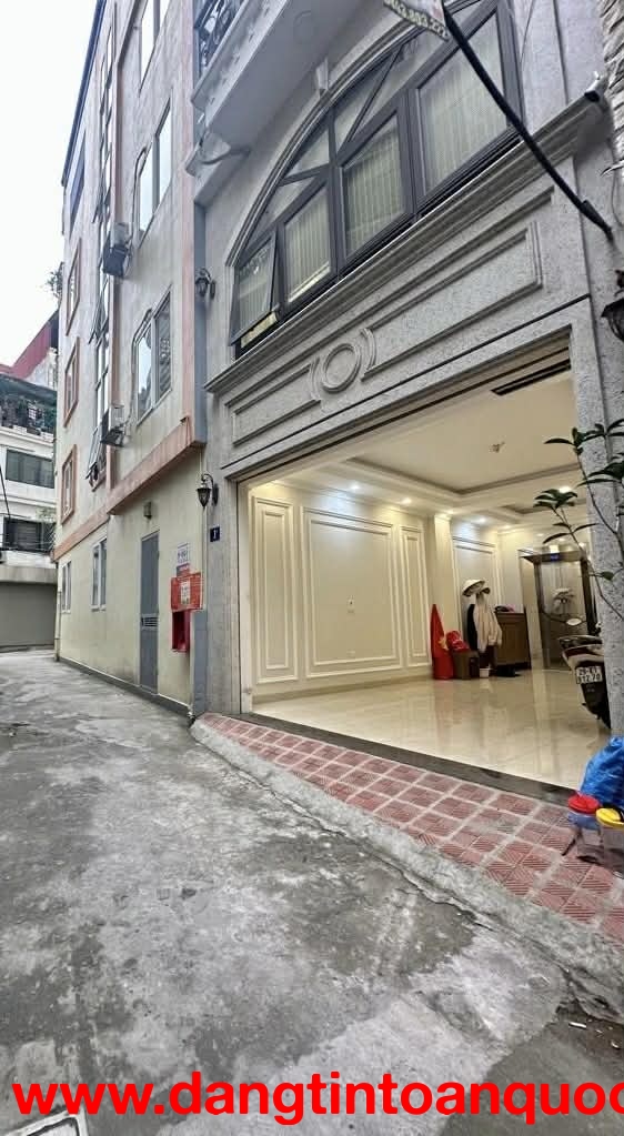 nhà lõi Bồ Đề, 6 tầng, thang máy, gara, gần hồ điều hoà, 1 nhà ra ôtô tránh