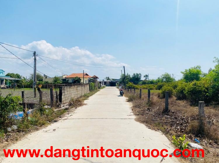 Bán 4 sào đất thổ cư Hẻm Nguyễn Thông, Tân Bình LaGi gần biển giá rẻ