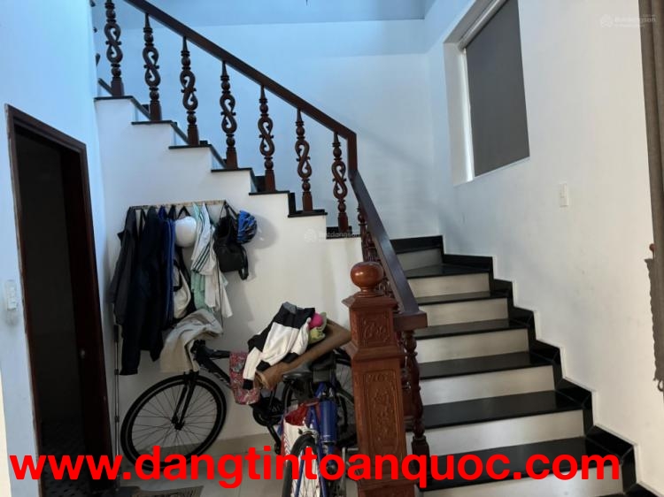 Bán nhà mặt tiền Dương Thị Mười, vị trí buôn bán mọi mặt hàng DT 7x25m, trệt hai lầu, giá 16.5 ty