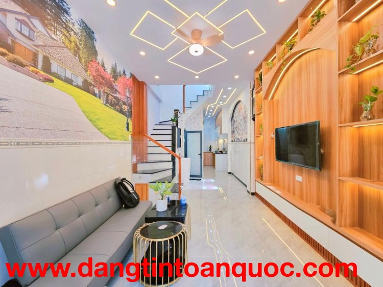 KHU VỰC HIẾM NHÀ BÁN - NGAY SÂN BAY - FULL NỘI THẤT - NHÀ ĐẸP Ở NGAY - SỔ VUÔNG A4 - NHĨNH 5 TỶ