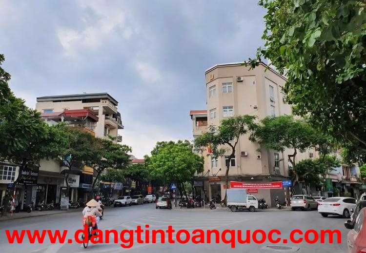 BÁN NHÀ PHƯỜNG BỒ ĐỀ DT 50M 4 TẦNG, NGÕ RỘNG Ô TÔ 7 CHỖ QUA NHÀ CHỈ 7.5TỈ