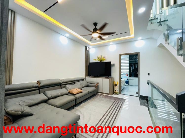 Nhà Hiện Đại Khu Đô Thị Mỹ Gia Vài Bước Tới Sân Banh tặng full nội thất xịn