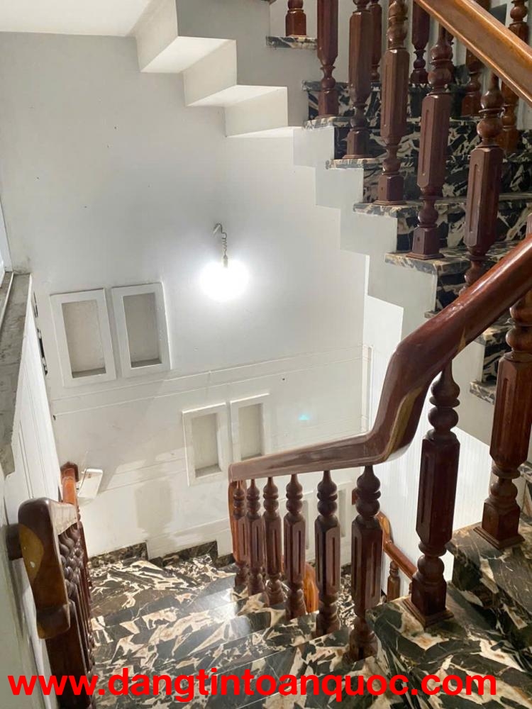 Cho thuê 1 phần nhà hẻm 125 Nguyễn Văn Thương (D1), Phường 25, Quận Bình Thạnh