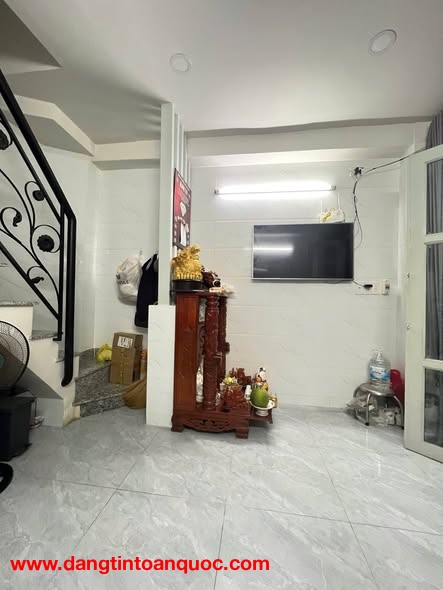 NHÀ MỚI 3 TÂNG - CÁCH 1 CĂN RA MẶT TIỀN HẺM Ô TÔ CHỈ 2,1 TỶ