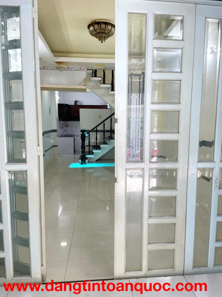 Nhà 3.6*10m/2lầu/ST hẻm thẳng Âu Dương Lân P3Q8