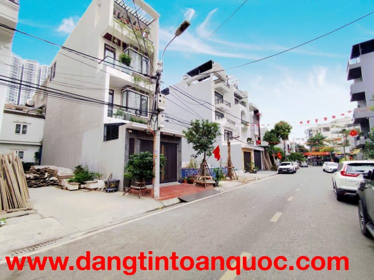 ????????Đất mặt đường Đào Nhuận - 90m - MT 4.5m - phía Hoàng Huy