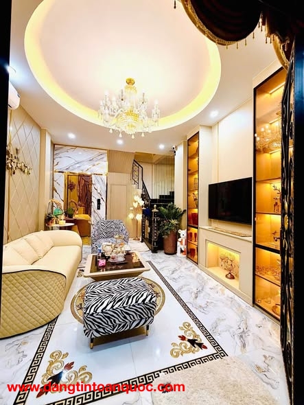 Bán nhà 5 tầng thang máy phố Ngọc Hà, Ba Đình, ngõ thông, gần phố, 32m, 8.9 tỷ