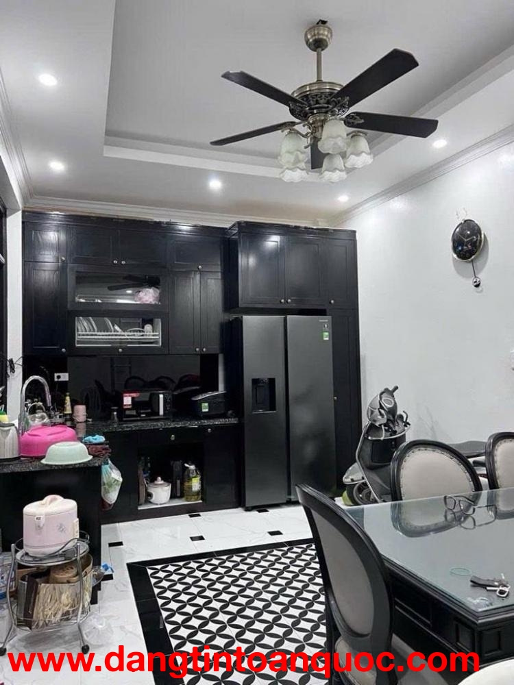 Bán nhà đẹp Nguyễn Sơn- Dân Xây- Gara 80m-5 tầng- full NT mặt tiền rộng nhỉnh 25 tỷ