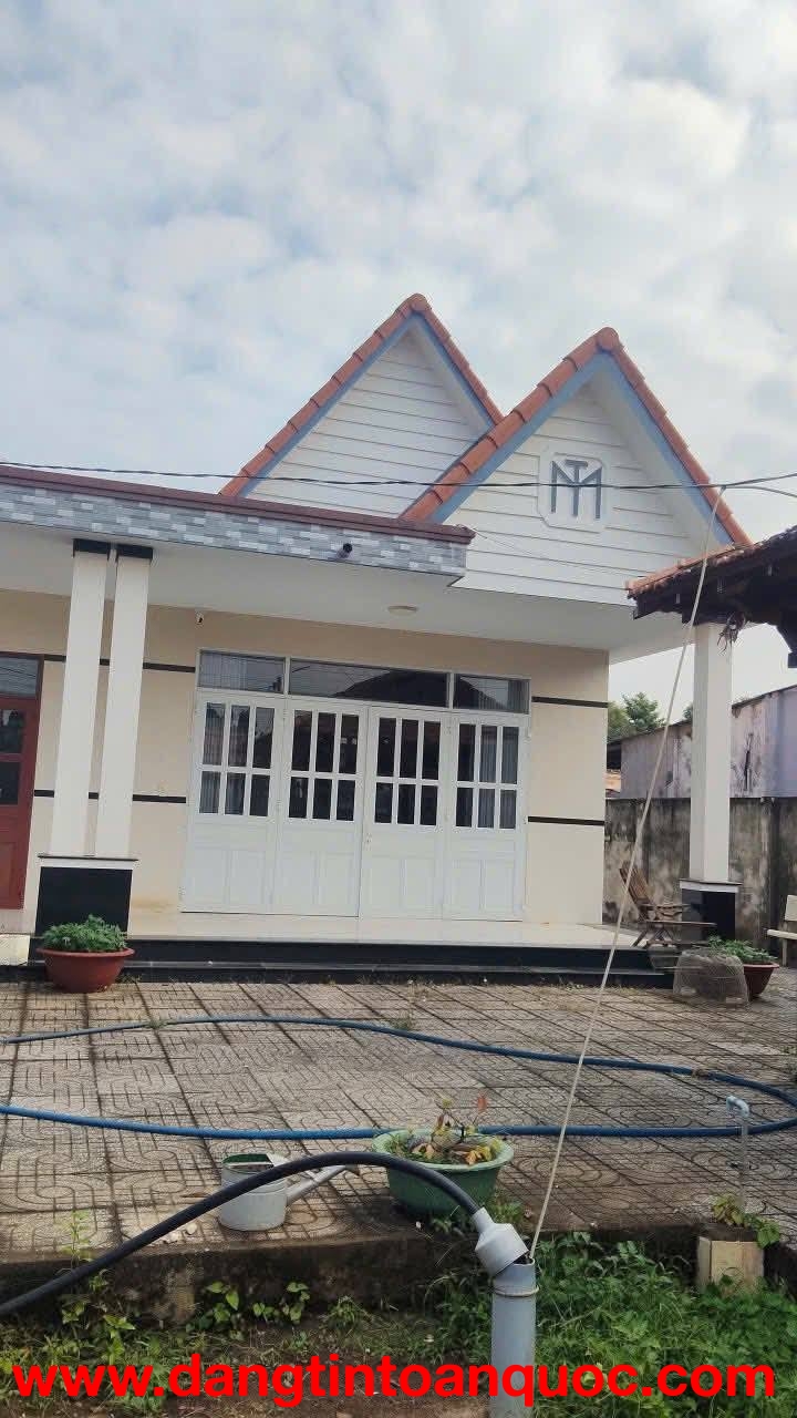 Cần bán nhà mái thái mặt tiền đường nhựa - Hòa Long (Phường Tam Long, TP.HCM)