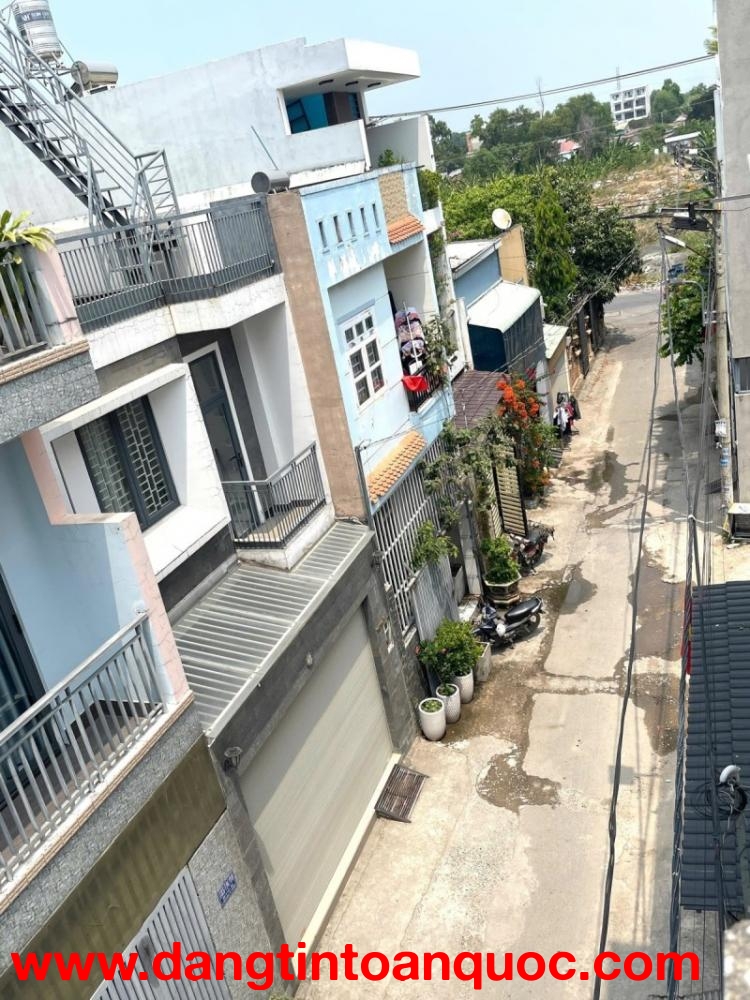 Bán nhà 3 tầng Ngô Chí Quốc Bình Chiểu Thủ Đức - 52 m² - Tặng full nội thất - 4.6 Tỷ