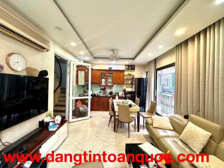 Giảm chào 200tr! Bán nhà mặt phố Võ Văn Dũng, 32m2, 5 tầng, nhỉnh 28 tỷ, ô tô, kinh doanh đỉnh