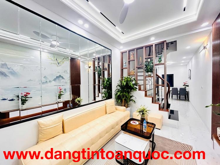 CẦN BÁN NHÀ PHỐ QUAN NHÂN - 33M2 - 5 TẦNG - MT 3.2- GIÁ 8.15 TỶ