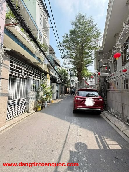 Nhà HXH Đường Phạm Văn Hai Phường 3 Cũ Quận Tân Bình.