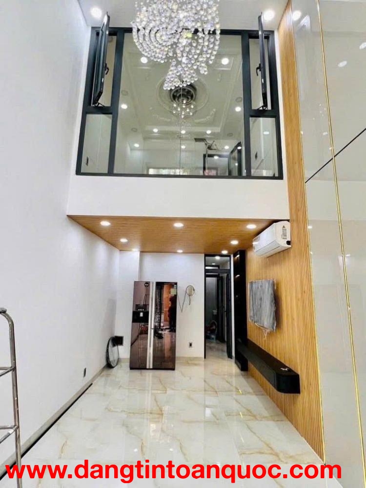 Nhà Hẻm xe hơi gần mặt tiền CMT8 - Gần chợ Hoà Hưng - 5Tầng - Giá 8 tỷ