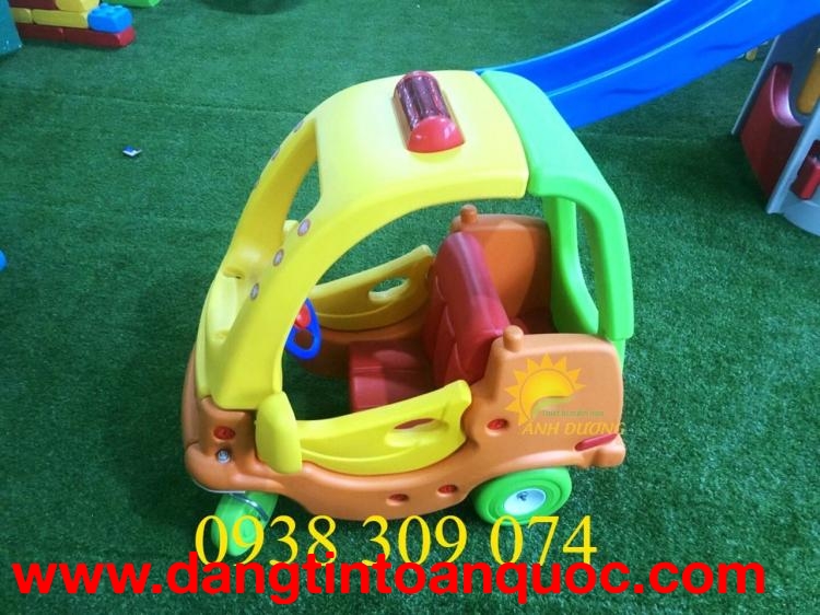 Xe chòi chân ô tô 4 bánh mầm non, xe ô tô chòi chân trẻ em