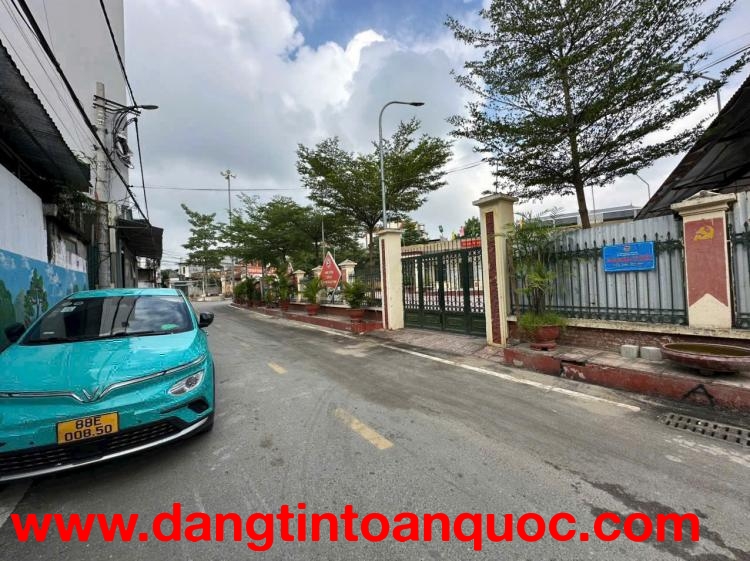 ĐỨC THƯỢNG . HOÀI ĐỨC . HÀ NỘI NGÕ THÔNG Ô TÔ ĐỖ GẦN .
40M  LÔ GÓC. GẦN QUỐC LỘ 32, ĐƯỜNG VÀNH ĐAI 4