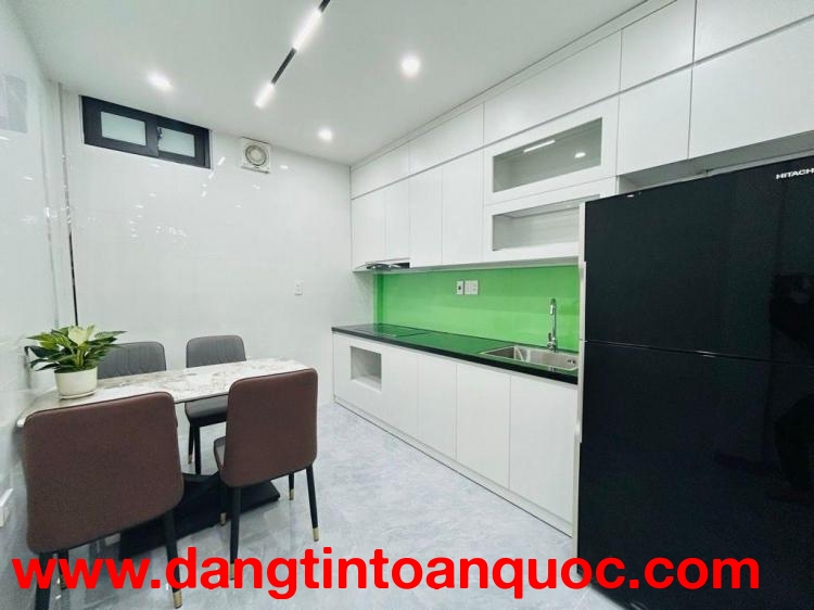 Chỉ 6 TỶ CÓ NHÀ 5 TẦNG THẠCH BÀN – GIÁ 