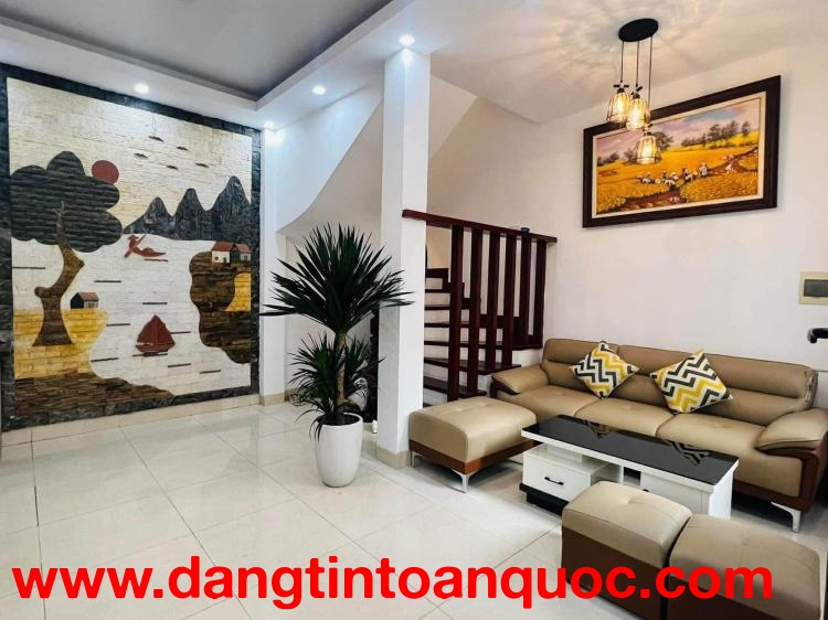 Cần BÁN GẤP NHÀ 5 TẦNG SÁT NGUYỄN VĂN LINH – 6 TỶ – GIÁ 