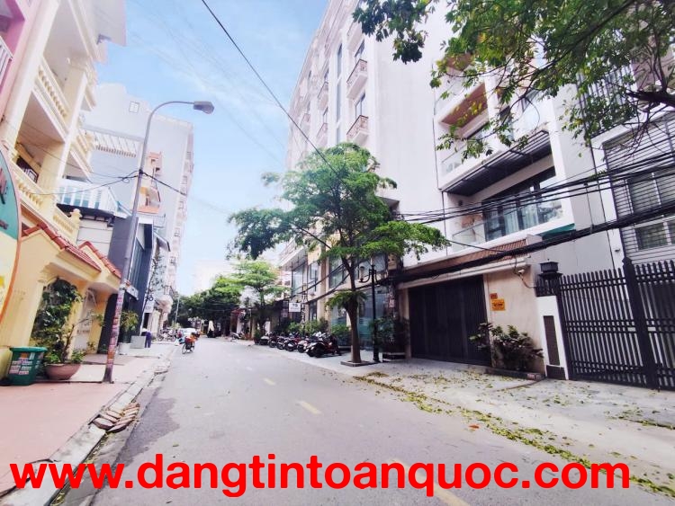 ????????Nhà mặt đường Phụng Pháp - Văn Cao - 79m 4 tầng - Độc lập dân xây