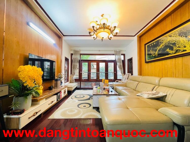 Bán Nhà Lạc Long Quân - Nhà Mới 6 Tầng - Chủ Xây Tâm Huyết Tặng Nội Thất - Ô Tô Tránh - Sổ Hoa Hậu -