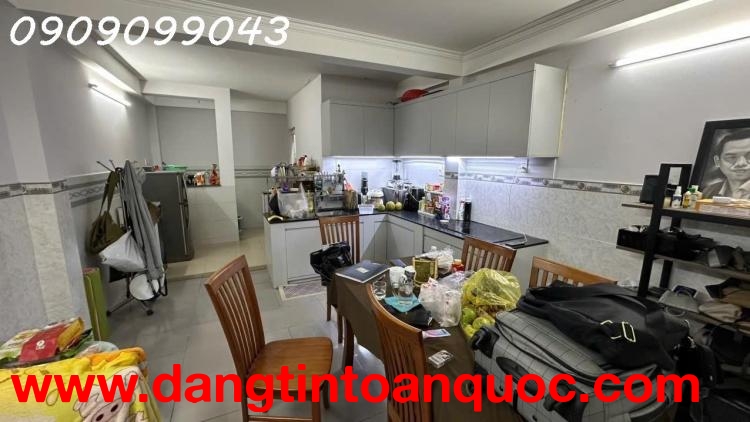 SIÊU PHẨM 2T BTCT–VÀI BƯỚC RA MẶT TIỀN NGUYỄN VĂN QUÁ.
PHƯỜNG ĐÔNG HƯNG THUẬN-QUẬN 12-HƠN 5 ĐỒNG