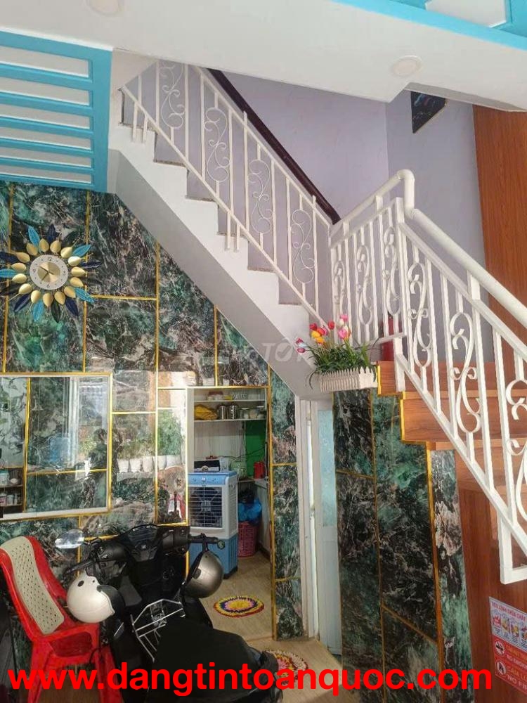 DƯ PHÒNG GÁC MÁY LẠNH  CẦN CHO THUÊ - TỰ DO GIÁ RẺ- QUẬN 7 ,TPHCM