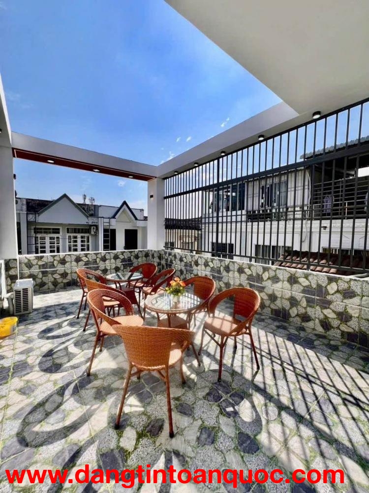 (CHỈ HƠN 5 TỶ) SỞ HỮU NGAY CĂN NHÀ TRONG HẺM TRÊN ĐƯỜNG HUỲNH TẤN PHÁT QUẬN 7