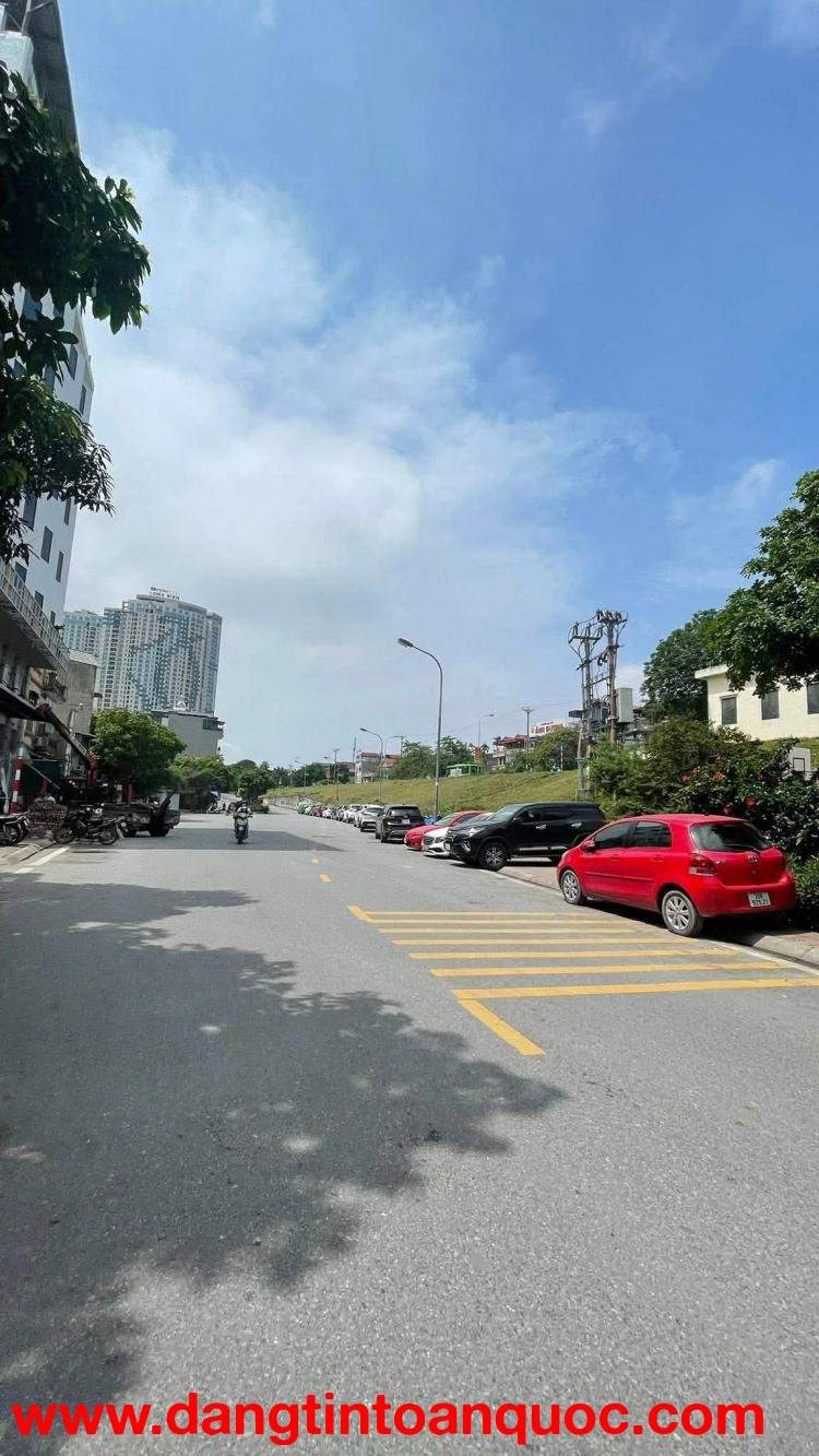 bán nhà Ngọc Thuỵ, 115m, mặt tiền 5.6m, 1 nhà ra mặt phố, 7 chỗ vào nhà