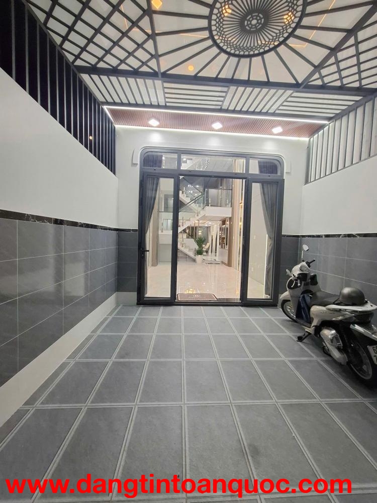 NHÀ MỚI XÂY GẦN METRO Q12. GẦN sân bay Tân Sơn Nhất .
Chủ tặng full nội thất giá trị cao