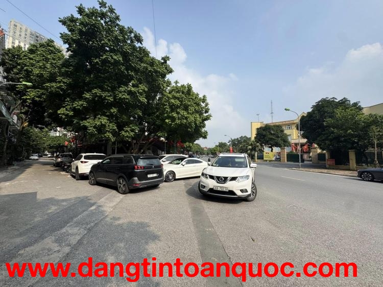 Bán nhà liền kề Khu đô thị Làng Việt Kiều Châu Âu  mặt phố kinh doanh vỉa hè rộng, ô tô tránh hồ Mỗ 