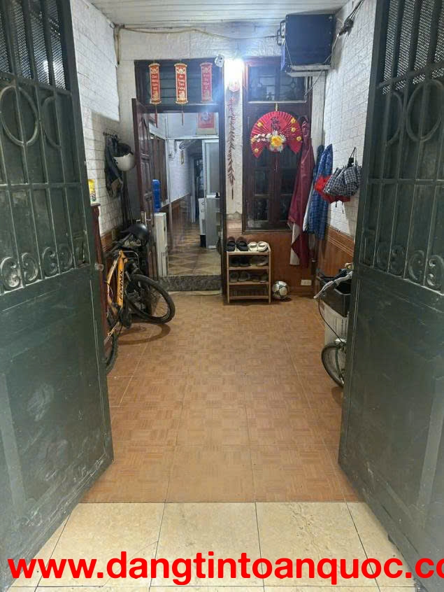 Cần bán nhà câp[s 4 phố Yên Viên - quận Bắc Từ Liêm, Hà Nội