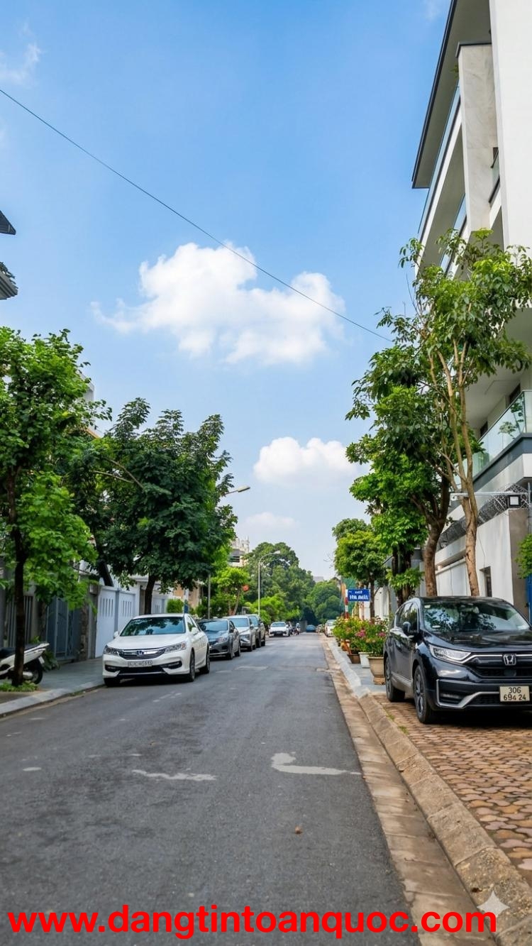 [BÁN ĐẤT] BIỆT THỰ VIỆT HƯNG - 330M2 - MẶT TIỀN 12M - SÁT VINHOMES RIVERSIDE - GIÁ 86.9 TỶ [03723113