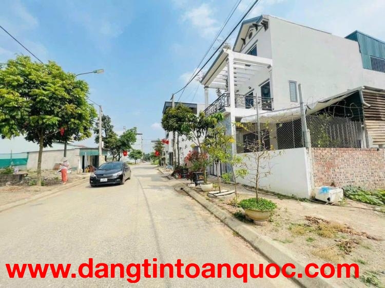 Cần bán nhanh lô đất đẹp 100m2 gần KCN Cao Hòa Lạc sổ hồng chính chủ.