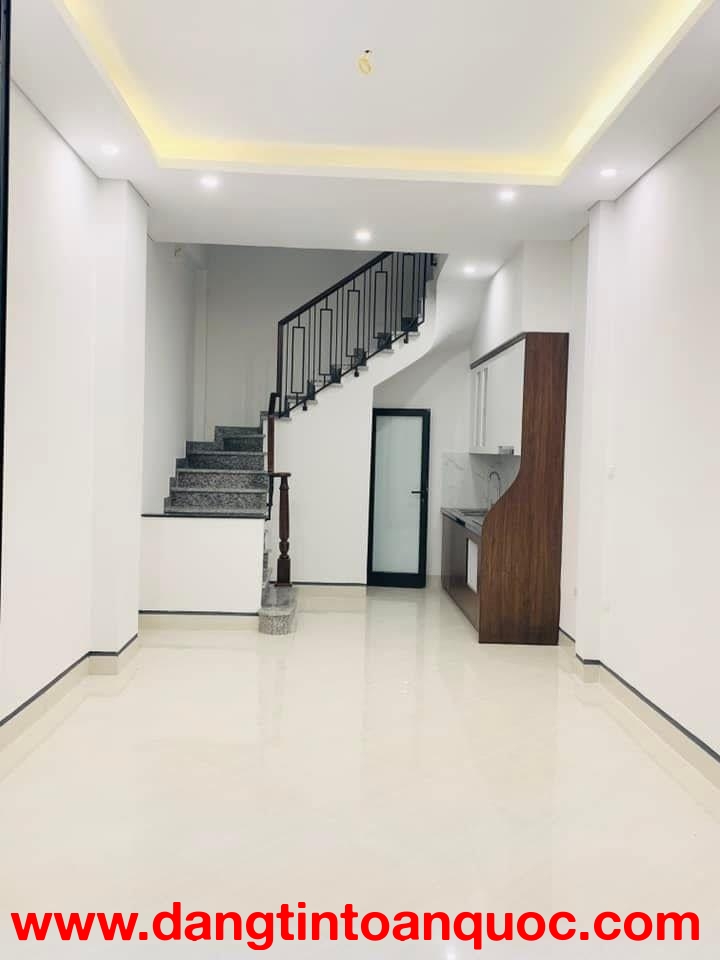 HIẾM – 5.99 TỶ nhà Phúc Lợi – Hàng xóm Vinhomes. • Diện tích sử dụng 40m  4 tầng