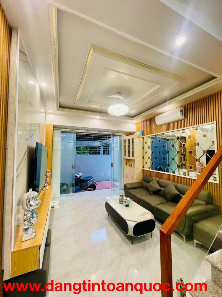 ???? Mở bán căn nhà Gốc dân tại mặt ngõ Kiều sơn Văn Cao - oto đến cửa chỉ nhô 3 tỷ