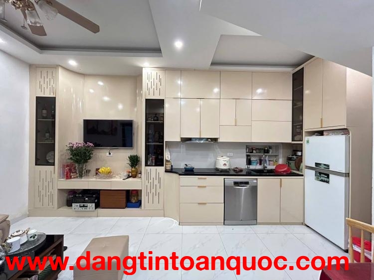 Hoàng Công Chất – BÁN NHÀ 5TẦNG – 39M² – MT 3/4.5M – 8.35 TỶ  TỪ LIÊM