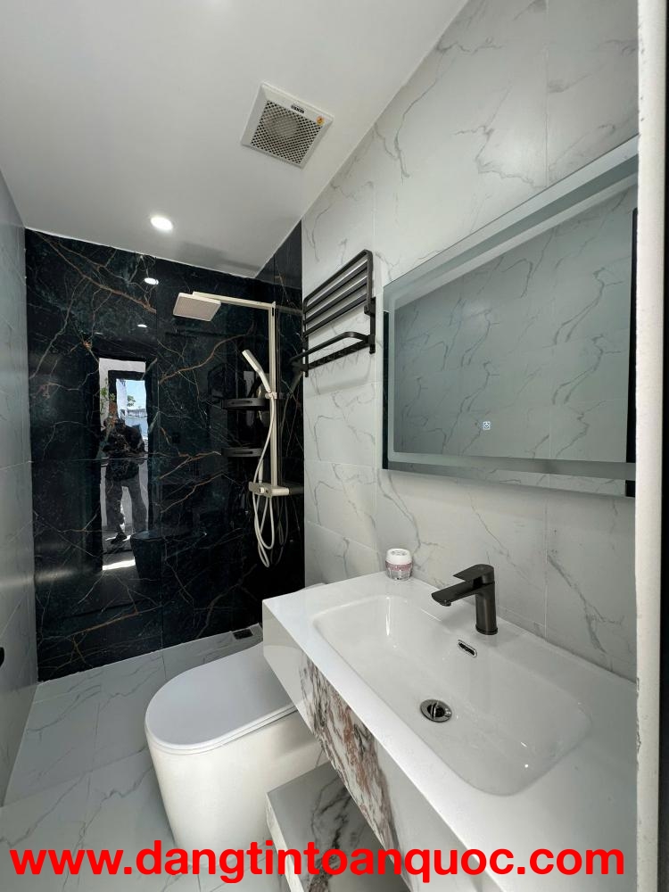 NHÀ HAI TẦNG PHẠM HỮU LẦU Q7 - PHÒNG NGỦ DƯỚI TRỆT - KẾ BÊN KHU DÂN CƯ ĐỨC KHẢI - GẦN CHỢ PHƯỚC LONG