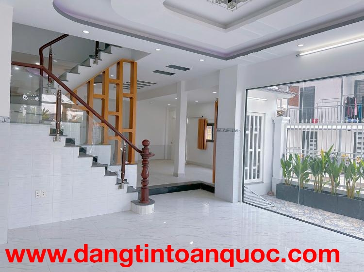 NHÀ GÓC 2 MẶT TIỀN – TRUNG TÂM NHÀ BÈ – NHỈNH 8,5 Ty