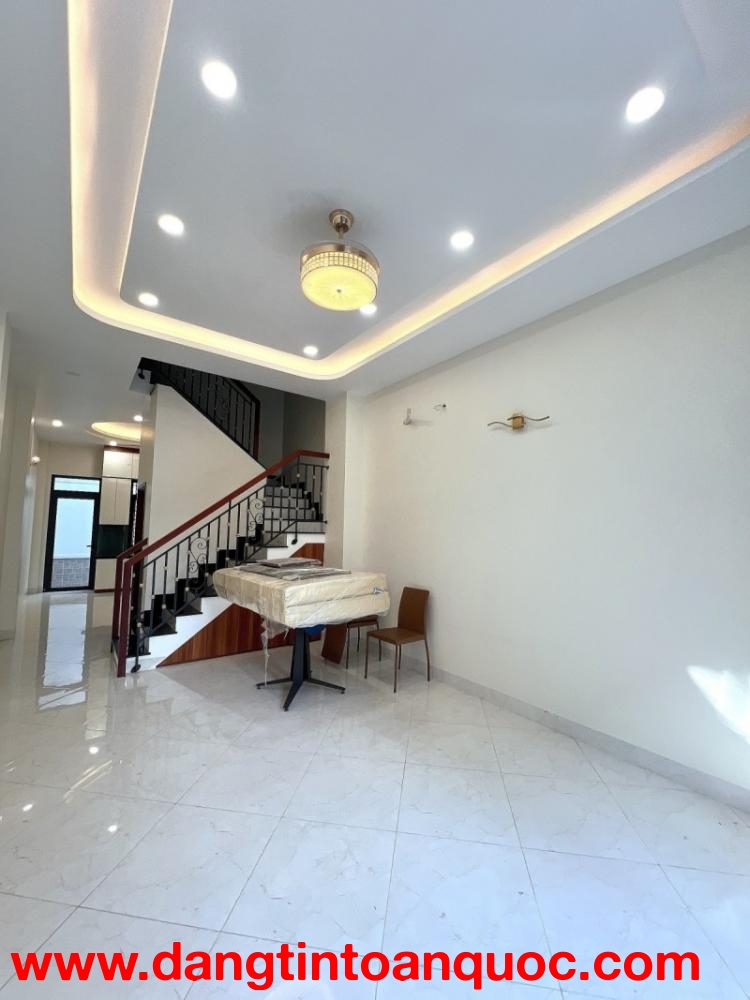 Bán nhà 4 tầng đường số 10 Linh Xuân, Thủ Đức, TP HCM. DT 68m2, 4PN, SH, 6.65  tỷ - 0933125879