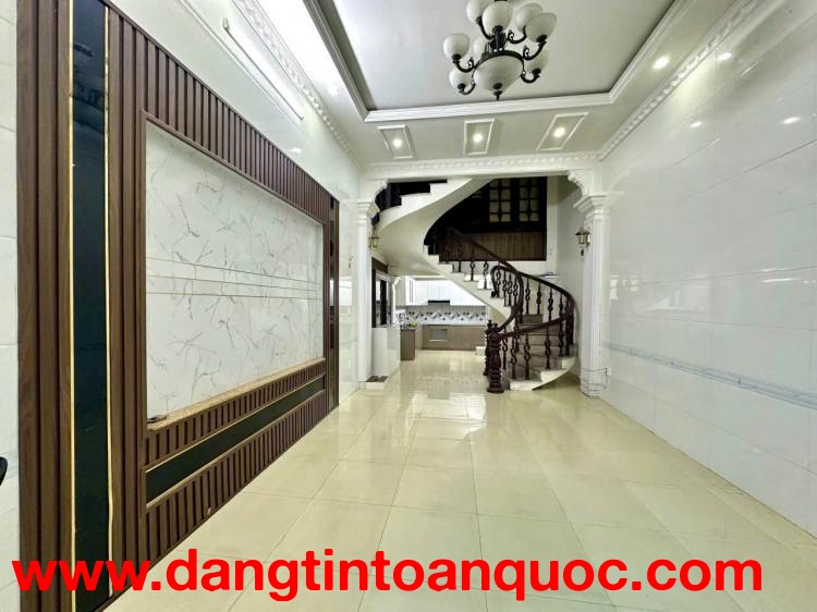 ????Bán nhà Kiều Sơn - Văn Cao - 58m 3 tầng - sân cổng riêng - Ngõ cực nông