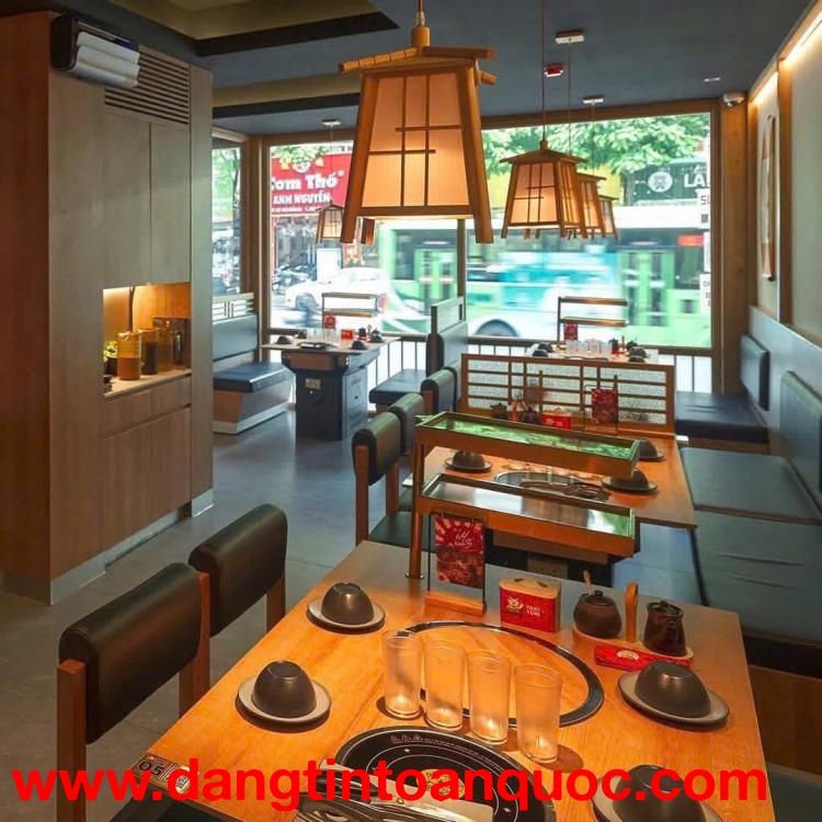 SANG NHƯỢNG NHÀ HÀNG CAO CẤP MẶT PHỐ NGUYỄN VĂN LỘC – HÀ ĐÔNG